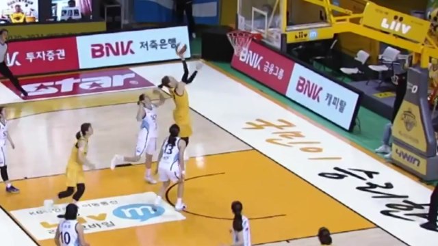 '박지수 맹활약' KB, 플레이오프 기선 제압 / YTN