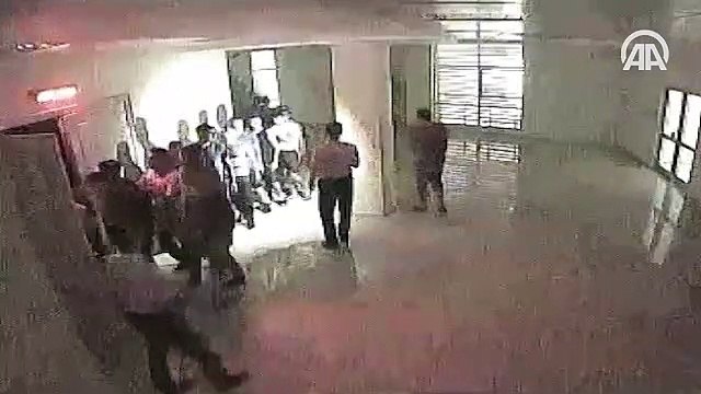 FETÖ'cü darbecilerin 225 askeri rehin aldıkları anların görüntüleri ortaya çıktı