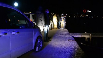 Denize atlayan alkollü kadın ekiplere zor anlar yaşattı