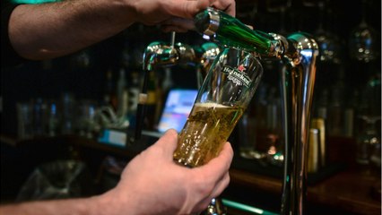 Israeli bars to offer free beers and shots to vaccinated youths