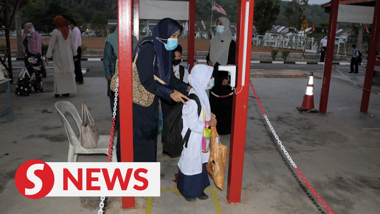 Pupils in Kedah comply with SOP on first day of school