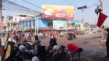 Насилие против участников мирных акций протеста в Мьянме