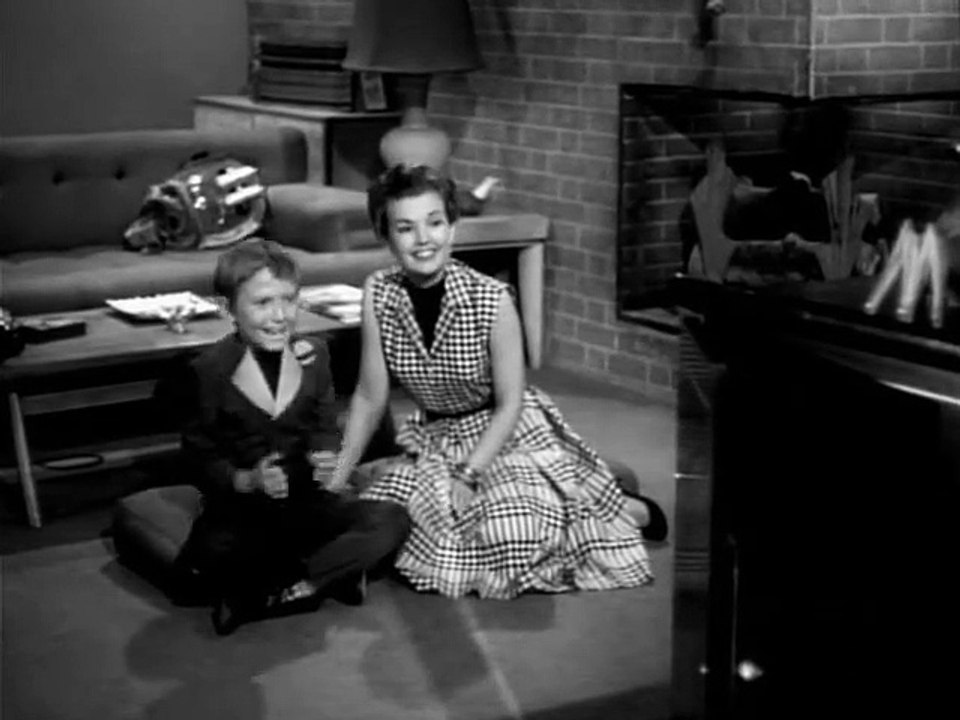 My Little Margie | Season 3 | Episode 17 | Margie’s Millionth Number (1953)