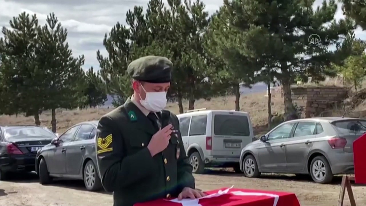 ÇANKIRI - Yaşamını yitiren Kıbrıs gazisi Mustafa Yakıcı Çankırı'da toprağa verildi