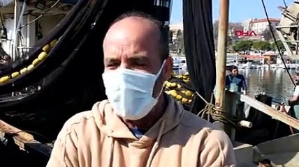 Tekirdağ'da deniz salyası, balıkçılara geçit vermedi