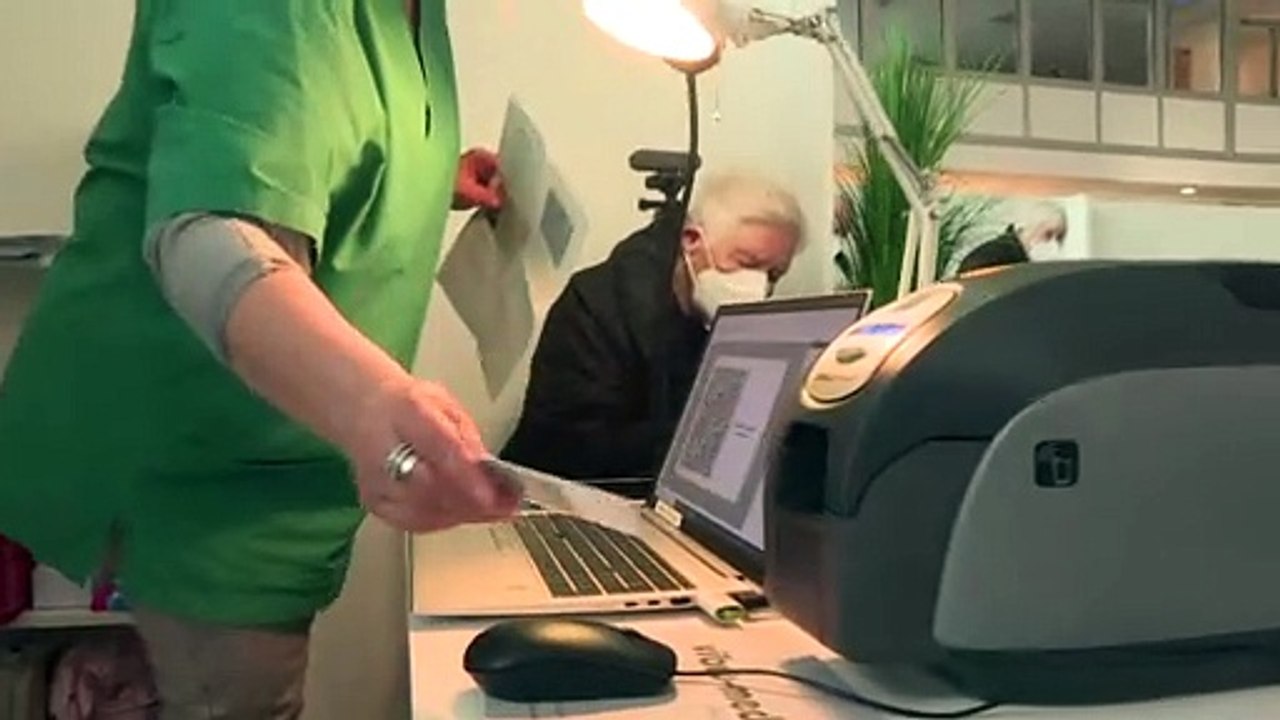 'Grüner Pass' - Kommt der europäische Impfausweis?