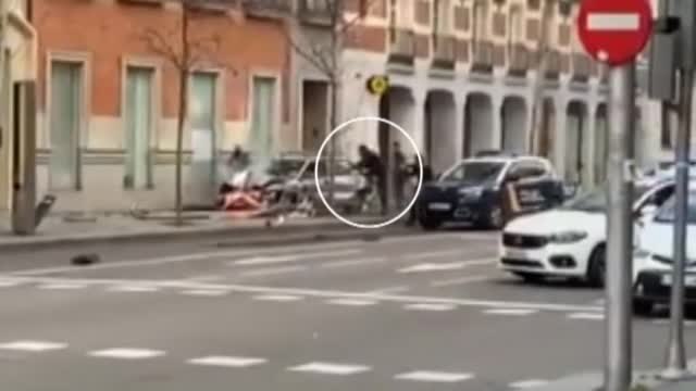 Detenidos un conductor de 18 años sin carnet y tres menores tras una persecución de película