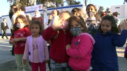 - AFAD spor gönüllülerinden konteyner kent ziyareti