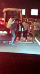 Son dakika 3. sayfa: Trafiği tehlikeye düşüren kamyonet sürücüne dayak kamerada