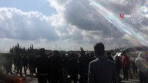 Şanlıurfa’da DEDAŞ protestosu... Çiftçiler lastik yakıp yol kapattı