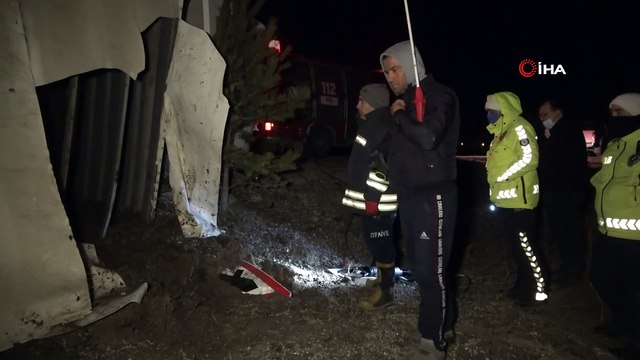 Büyükbaş hayvan yüklü tır devrildi, kurtarma çalışması başlatıldı