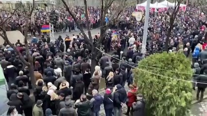 ERİVAN - Ermenistan'da muhalefet yanlılarından gösteri