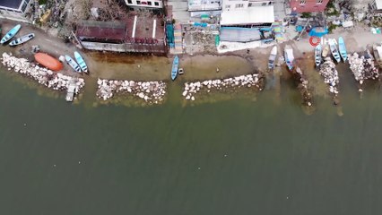 Sular yükseldi, tarihî köy yine ada oldu