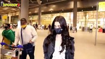 Janhvi & Khushi Kapoor snapped at the Airport as they return to the bay