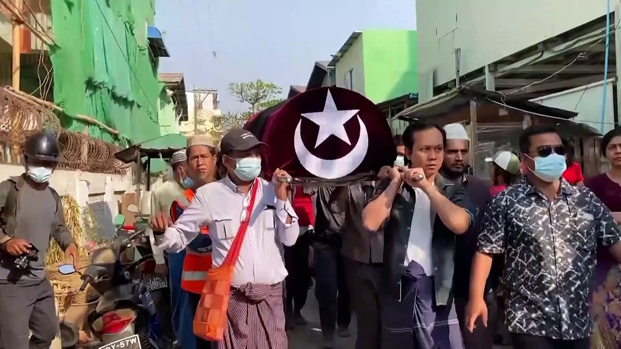 Birmanie : funérailles à Mandalay, nouvelle manifestation pro-démocratie à Rangoun