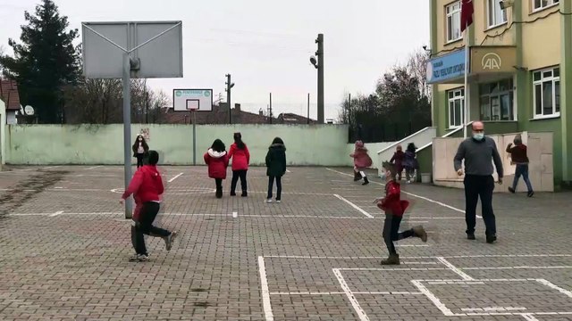 KARABÜK - Yeni normalleşme süreciyle okullarda yüz yüze eğitime başlandı