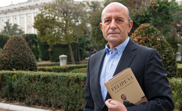 José Antonio Zarzalejos: Sánchez busca esquinar a Felipe VI porque no quiere contrapesos a su poder
