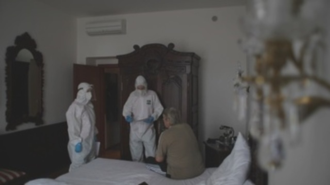 Praga convierte hoteles en alojamientos para los sin techo positivos