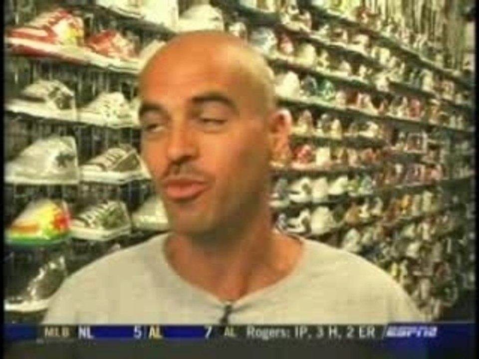 It's The Shoes (S01E04)