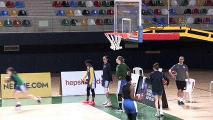 KOCAELİ - Avrupa'ya veda eden İzmit Belediyespor, lige döndü