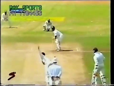 Waqar Younas 5 for 52 vs Sri Lanka 4 Oct 1996 at Gymkhana Club Ground, Nairobi