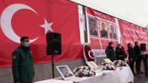 AĞRI - Teröristlerin roketli saldırısında şehit düşen 3 gümrük personeli törenle anıldı
