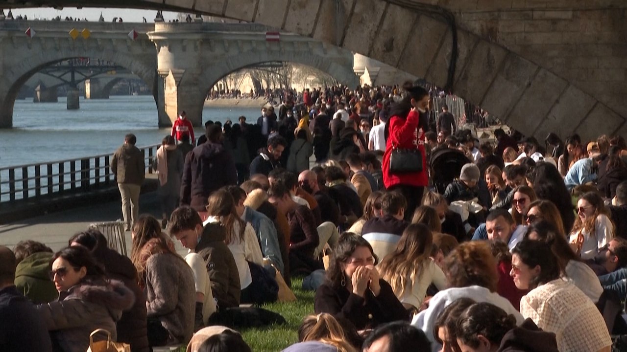 Rassemblement en extérieur : risque-t-on vraiment la contamination au Covid-19 ?