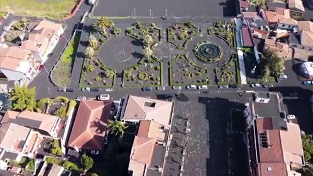 Уборка после извержения вулкана Этна