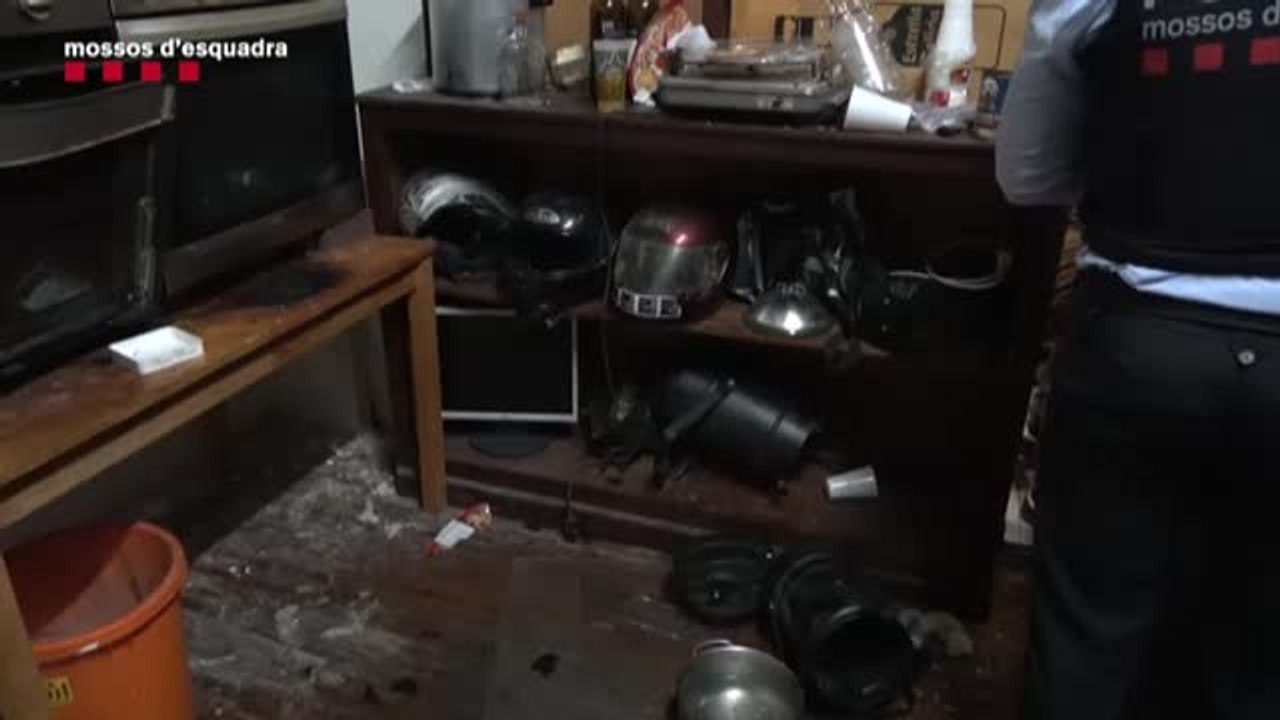 Pasan a disposición judicial los 8 detenidos por el ataque a la furgoneta de la Guardia Urbana