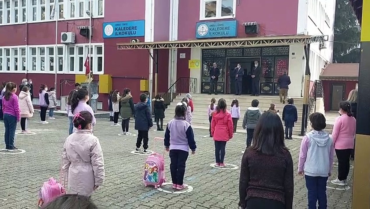 ORDU - Yeni normalleşme süreciyle okullarda yüz yüze eğitime başlandı
