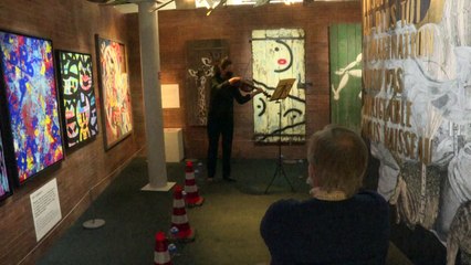 أوركسترا سويسرية تحيي حفلات جمهورها متفرج واحد في خضم الجائحة