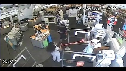 Mulher atacada em loja por pedir a outra cliente que usasse máscara