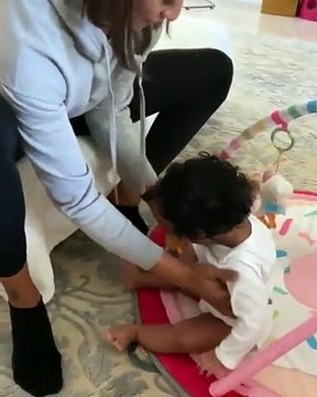 Viúva de Kobe Bryant mostra primeiros passos da filha: Os olhos do pai