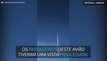 Passageiros da Delta filmam lançamento do foguete Falcon Heavy