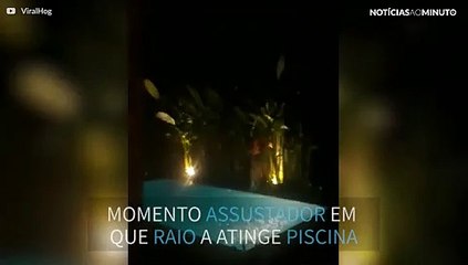 Raio atinge piscina em Bali durante tempestade