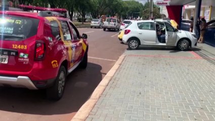 Revenda de veículos é flagrada aberta na Avenida Brasil e forças de segurança fecham comércio