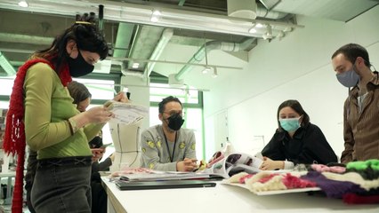 بداية شبابية لأسبوع الملابس النسائية الجاهزة في باريس