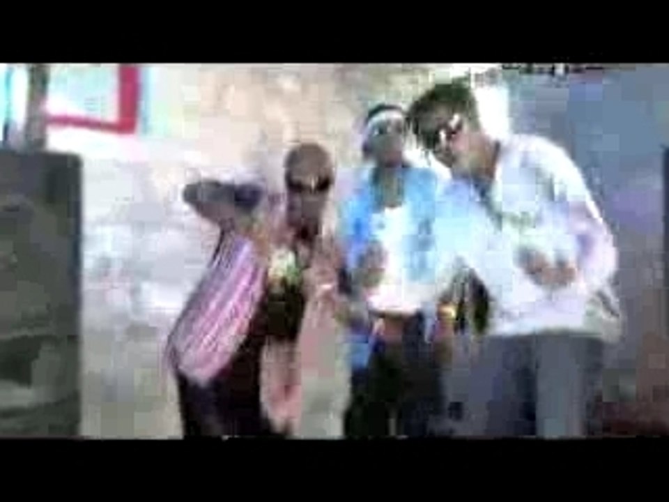 black fanfan -shak your boom boom .oO Black fanfan Oo.