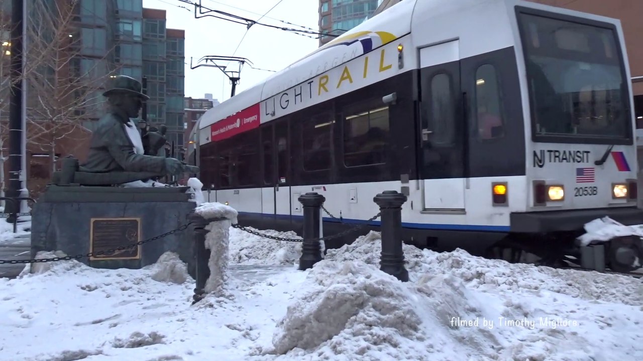 Hudson Bergen Light Rail in Jersey City During SnowStorm (Tram right next to New York!)
