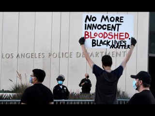 LA council overrides mayor’s veto of plan reinvesting LAPD funds into