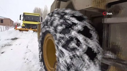 Ağrı'da Ulaşıma Kapanan 102 Köy Yolu Açıldı