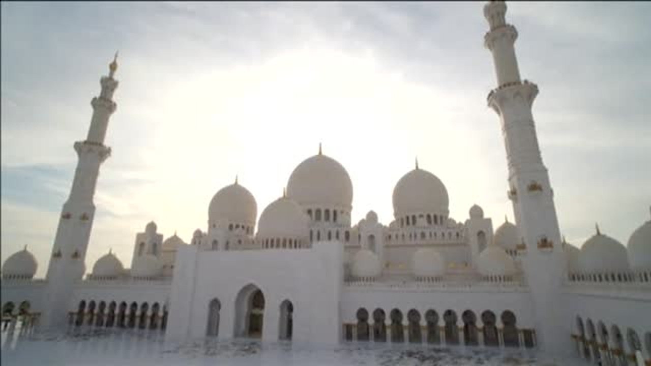 Las infantas Elena y Cristina se habrían vacunado en Emiratos Árabes