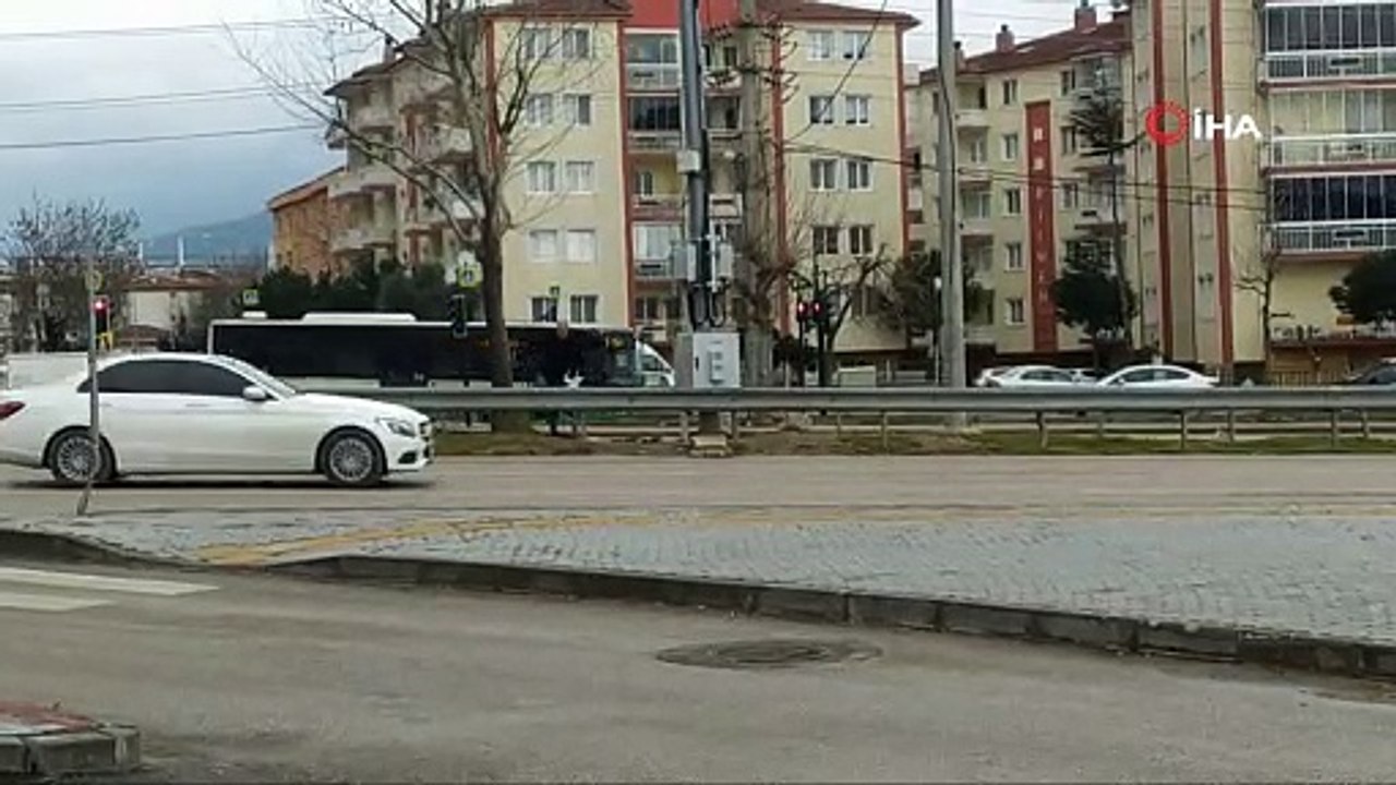 Bursa'da üstgeçidi kullanmadı, canından oldu
