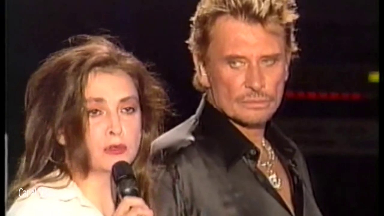 Johnny Hallyday et les Rita Mitsouko "Ma gueule" Tour Eiffel 2000