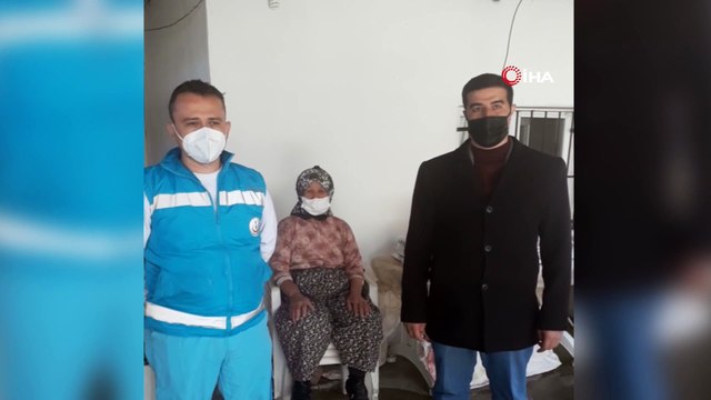 Sağlıkçılar aşılamada sınır tanımıyor