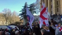 Оппозиция Грузии объявила мораторий на протестные акции