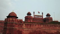 A Crowd Of Tourist Visiting The Historic Red Fort In New Delhi India
