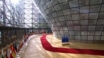 Bruselas se inclina por mantener suspendidas las reglas sobre deuda en 2022