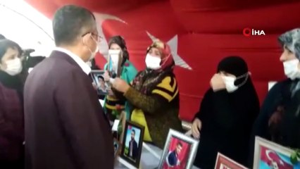 CHP heyetine evlat nöbetindeki ailelerden soğuk duş