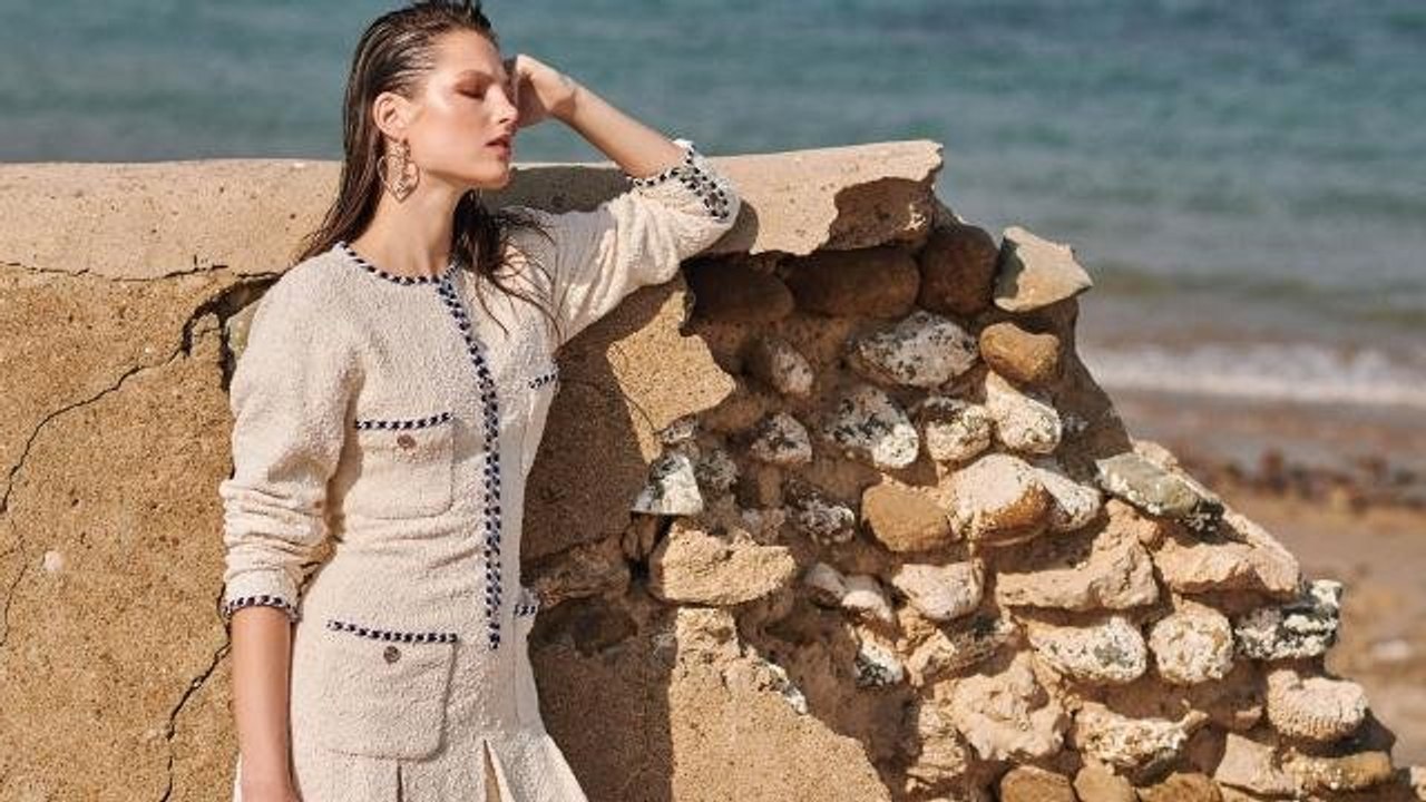 مجموعة أزياء CHANEL لربيع وصيف 2021